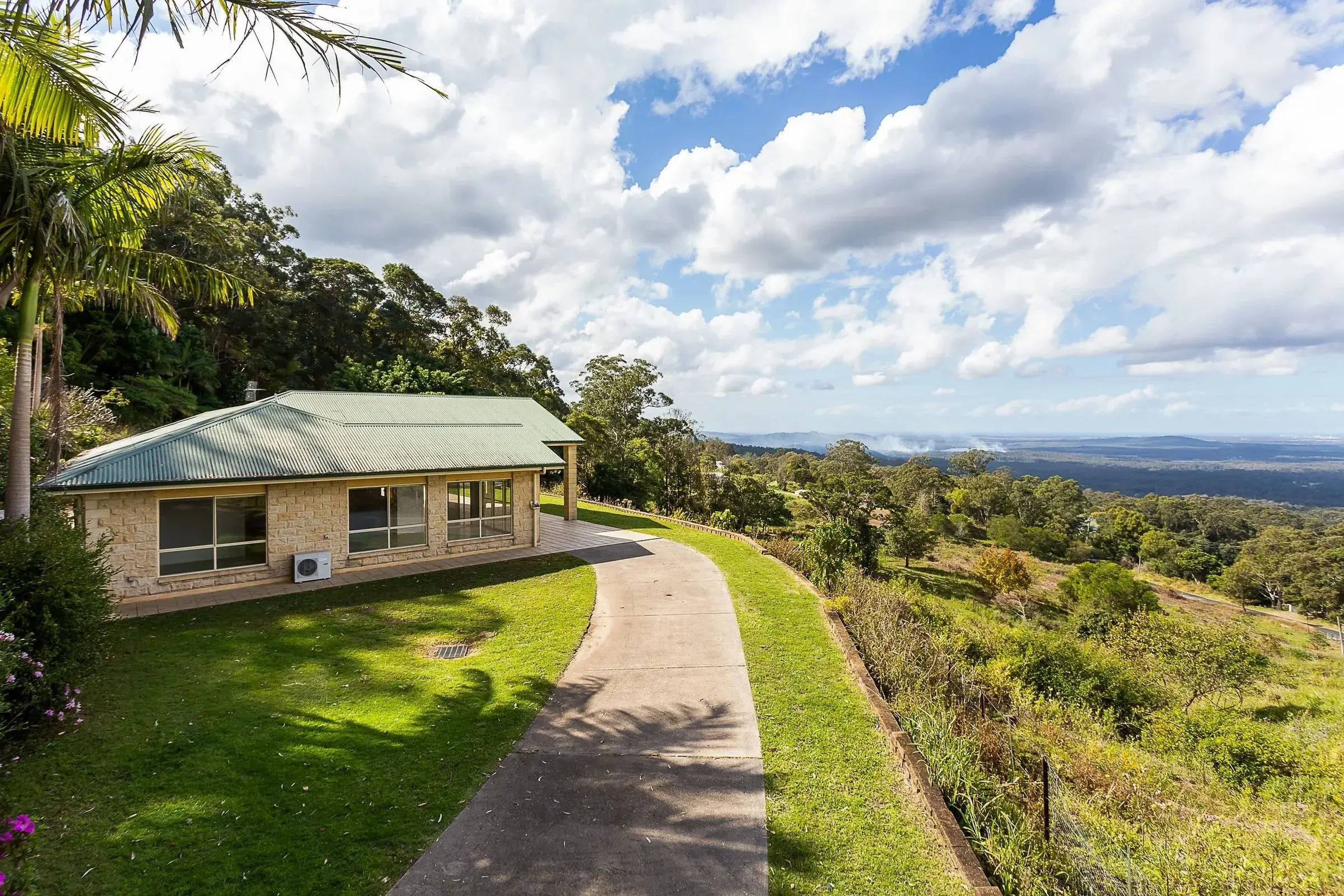 Cottage on a hill with views to the bay
